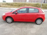 Usado Fiat Punto Active 75 CV (55 kW) 2011 Rojo Utilitario
