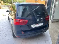 Usado Seat Alhambra Reference 140 CV (102 kW) 2011 Azul Monovolumen