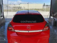 Usado Opel Astra GTC Sport 120 CV (88 kW) 2007 Rojo Berlina