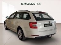 Usado Skoda Octavia Ambition 115 CV (84 kW) 2018 Blanco Familiar