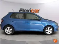 Usado Skoda Fabia Active 75 CV (55 kW) 2018 Azul Berlina