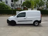 Usado Renault Kangoo 75 CV (55 kW) 2021 Blanco Monovolumen