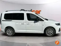 Usado Ford Grand Tourneo Connect Sport 122 CV (89 kW) 2023 Blanco Monovolumen