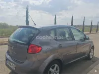 Usado Seat Altea Reference 105 CV (77 kW) 2012 Gris / plata Monovolumen
