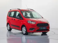 Usado Ford Tourneo Courier Ambiente 100 CV (73 kW) 2019 Rojo Monovolumen