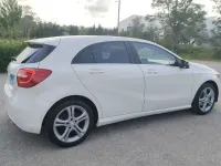 Usado Mercedes A180 Style 109 CV (80 kW) 2014 Blanco Utilitario
