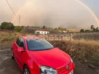 Usado VW Golf IV Highline 102 CV (75 kW) 2004 Rojo Berlina