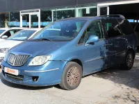 Usado Lancia Phedra 136 CV (100 kW) 2010 Azul Monovolumen