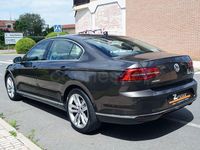 Usado VW Passat Sportline 150 CV (110 kW) 2015 Marrón Berlina
