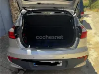 Usado Kia Rio 84 CV (61 kW) 2016 Gris / plata Utilitario