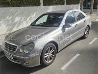 Usado Mercedes C180 Elegance 143 CV (105 kW) 2003 Gris / plata Berlina
