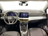 Usado Seat Arona Style 115 CV (84 kW) 2024 Gris plata SUV