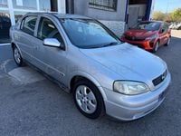 Usado Opel Astra Edition 100 CV (73 kW) 2003 Gris / plata Berlina