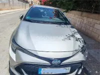Usado Toyota Corolla Active 122 CV (89 kW) 2019 Gris / plata Berlina