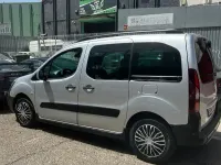 Usado Peugeot Partner Tepee Style 120 CV (88 kW) 2016 Gris / plata Monovolumen
