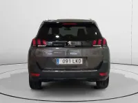 Usado Peugeot 5008 Allure 130 CV (95 kW) 2020 Gris / plata SUV