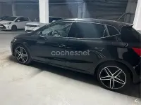 Usado Seat Ibiza FR 110 CV (80 kW) 2021 Negro Utilitario