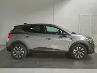 Usado Renault Captur Techno 90 CV (66 kW) 2024 Gris / plata SUV