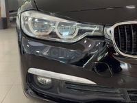 Usado BMW 318 Comfort Edition 150 CV (110 kW) 2018 Negro Berlina