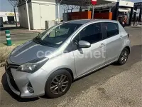Usado Toyota Yaris Active 90 CV (66 kW) 2014 Gris / plata Utilitario