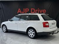 Usado Audi A4 170 CV (125 kW) 2004 Blanco Familiar