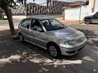 Usado VW Polo 60 CV (44 kW) 2000 Gris / plata Berlina