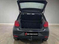 Usado VW Polo Advance 90 CV (66 kW) 2015 Negro Utilitario