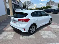 Używany Ford Focus Active 120 KM (88 kW) 2021 Biały Sedan/Limuzyna