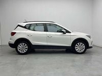 Usado Seat Arona Style 110 CV (80 kW) 2023 Blanco SUV