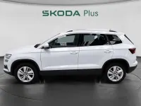 Usado Skoda Karoq Ambition 116 CV (85 kW) 2022 Blanco SUV