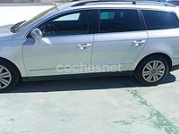 Usado VW Passat 110 CV (80 kW) 2009 Gris / plata Familiar