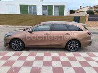 Usado Kia Ceed 120 CV (88 kW) 2022 Marrón Utilitario