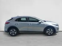 Usado Kia XCeed 101 CV (74 kW) 2025 Gris SUV