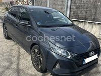 Usado Hyundai i20 100 CV (73 kW) 2022 Gris / plata Utilitario
