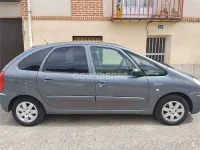 Usado Citroën Xsara Picasso Exclusive 92 CV (67 kW) 2006 Gris / plata Monovolumen