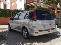 Usado Peugeot 206 90 CV (66 kW) 2004 Gris / plata Familiar