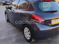 Usado Peugeot 208 Access 68 CV (50 kW) 2017 Violeta / lila Utilitario