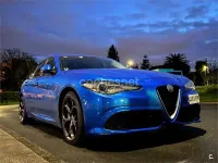 Usado Alfa Romeo Giulia Veloce 280 CV (205 kW) 2017 Azul Berlina