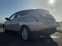 Usado Lancia Delta 120 CV (88 kW) 2010 Beige Utilitario