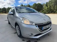 Usado Peugeot 208 Active 92 CV (67 kW) 2014 Gris / plata Utilitario