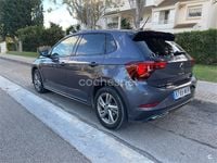 Usado VW Polo R-line 110 CV (80 kW) 2024 Gris / plata Berlina