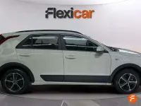 Usado Kia Niro 105 CV (77 kW) 2023 Blanco SUV