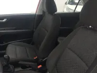 Usado Kia Rio 101 CV (74 kW) 2021 Rojo Berlina