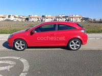 Usado Opel Astra GTC Sport 120 CV (88 kW) 2006 Rojo Berlina