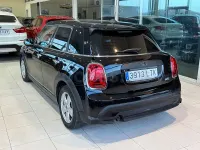 Usado Mini ONE 102 CV (75 kW) 2021 Negro Utilitario
