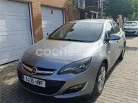 Usado Opel Astra Excellence 110 CV (80 kW) 2014 Gris / plata Familiar
