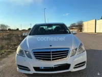 Usado Mercedes E200 Avantgarde 136 CV (100 kW) 2013 Blanco Berlina