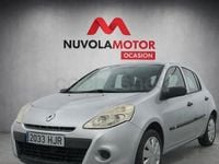 Usado Renault Clio IV 75 CV (55 kW) 2012 Gris / plata Berlina