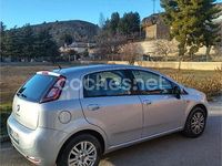 Usado Fiat Punto Lounge 77 CV (56 kW) 2014 Gris / plata Berlina