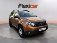 Usado Dacia Duster Comfort 116 CV (85 kW) 2019 Amarillo SUV